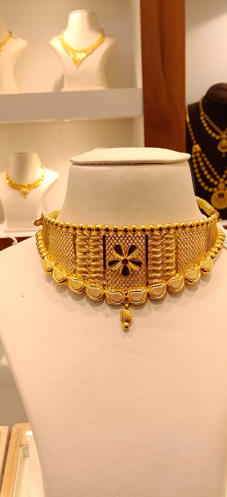 Neckles 